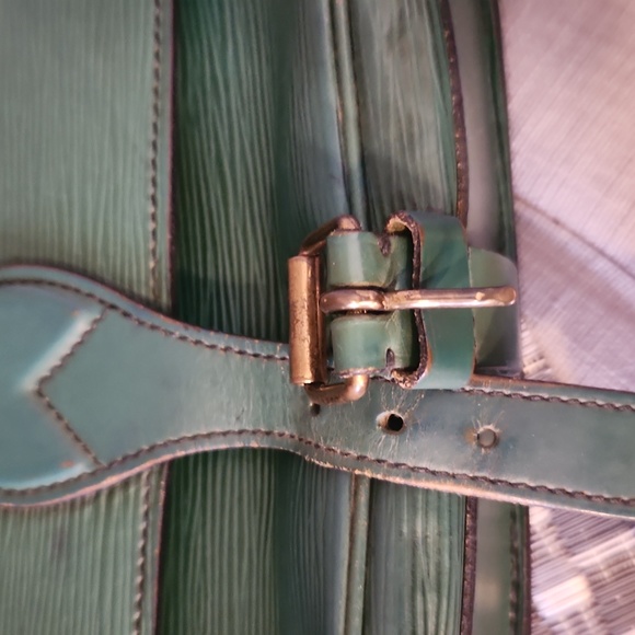 Louis Vuitton Cartouchiere Bag in Green Epi Leather - Picture 11 of 16